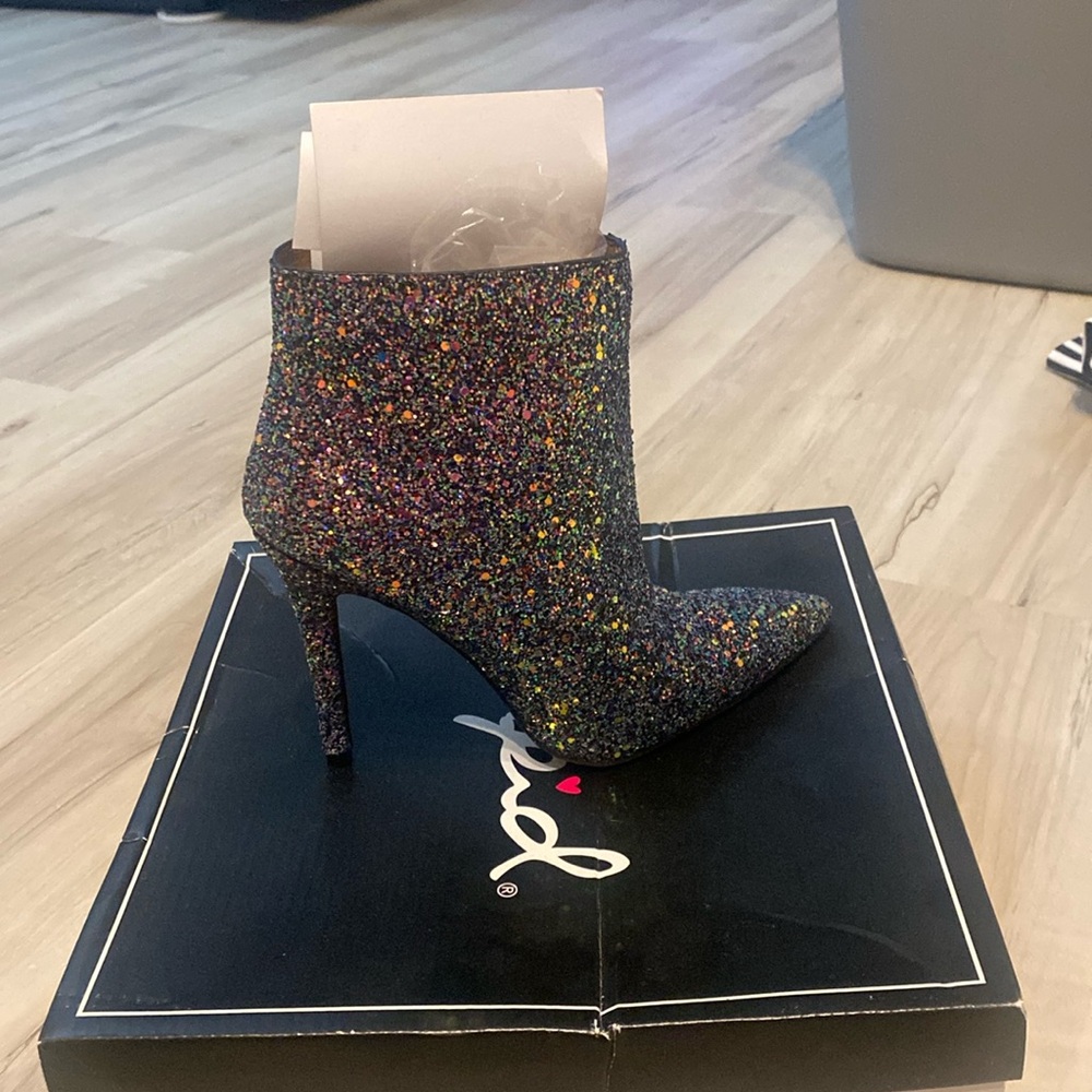 NIB | Qupid Glitter Rainbow Ankle Boots